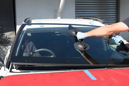Auto Glass Repair Oxnard, CA - Quality Windshield Repair & Replacement with Ventura Auto Glass Repair